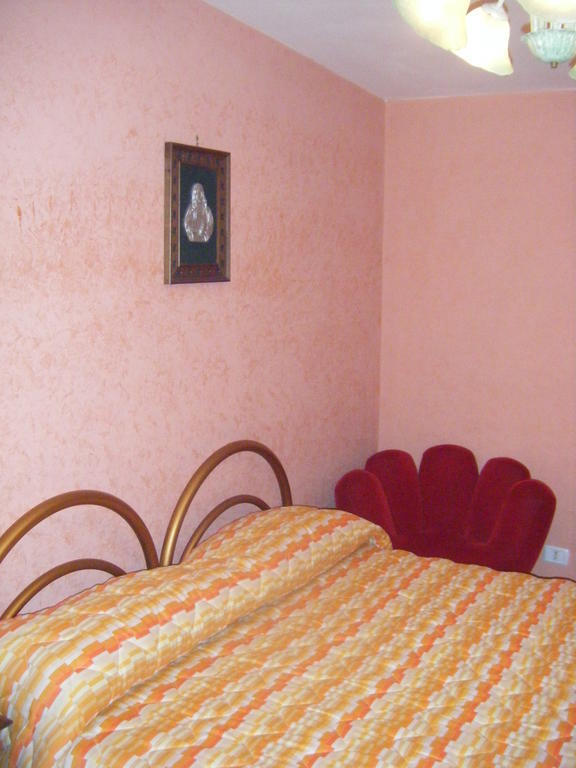 Villa Robinia Massafra Ruang foto